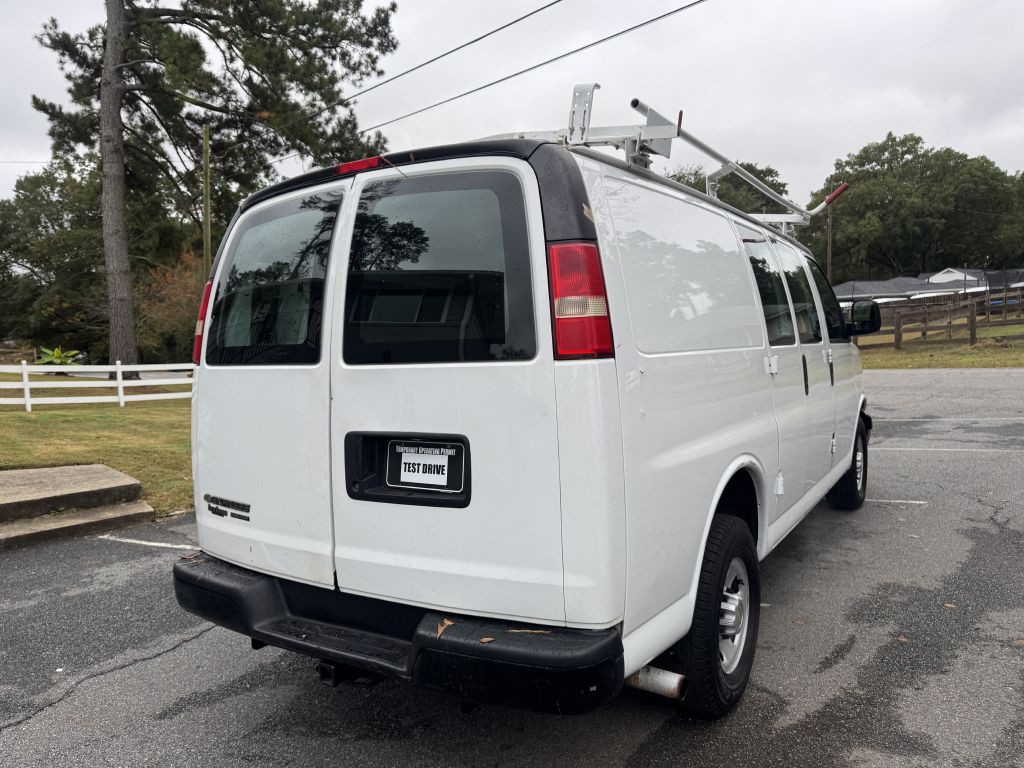 2014 Chevrolet Express Image 3