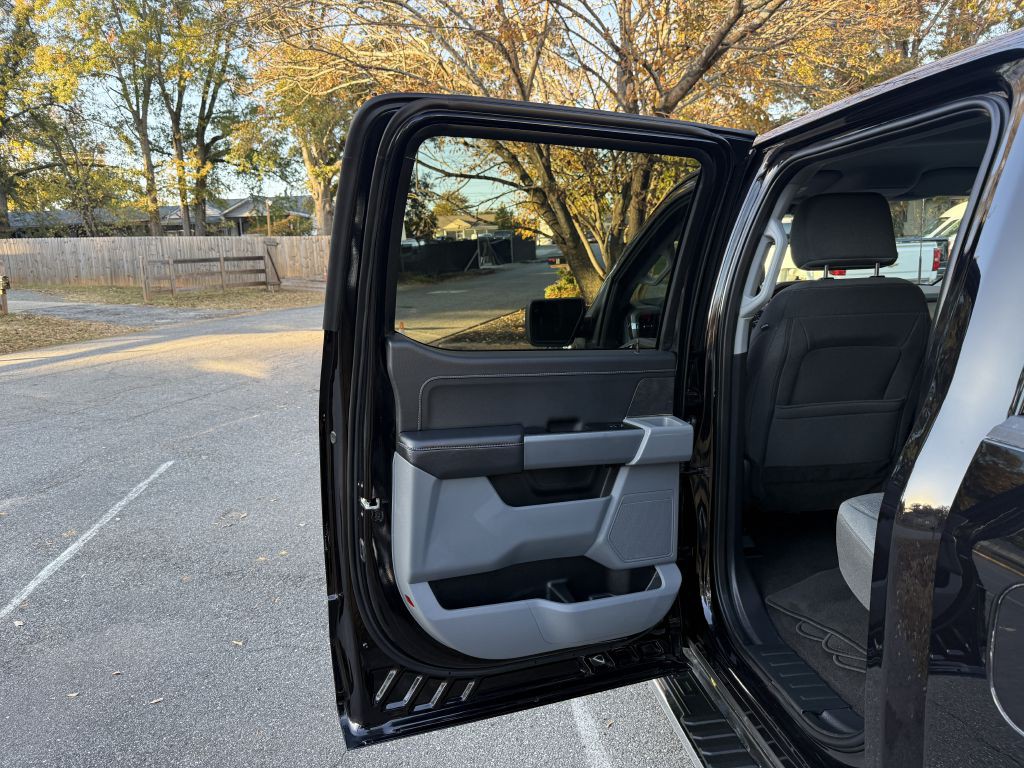 2025 Ford F-150 Image 9