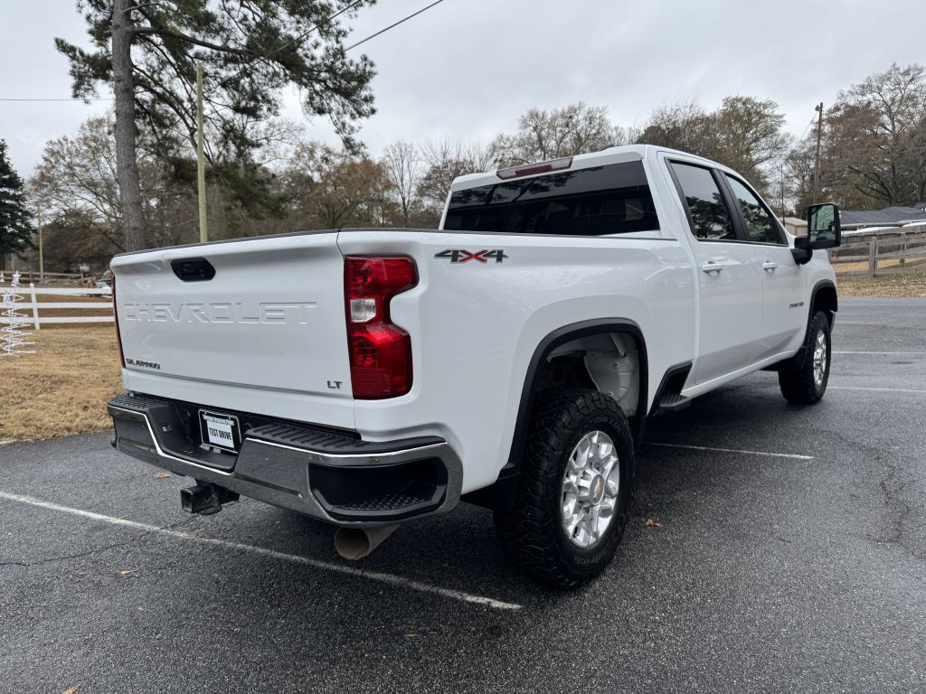 2021 Chevrolet Silverado 1500 Image 2