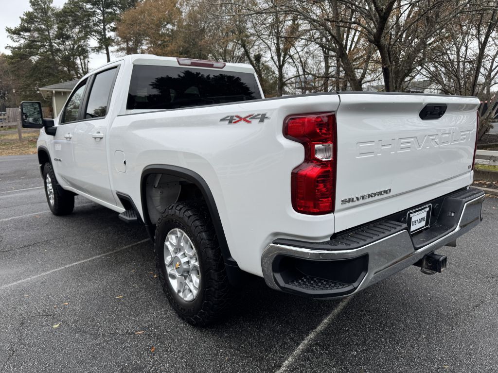 2021 Chevrolet Silverado 1500 Image 3