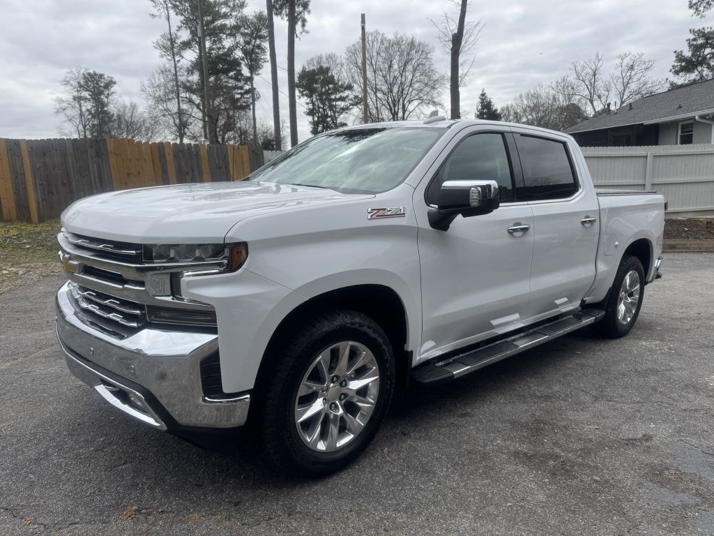 2021 Chevrolet Silverado 1500 Image 2