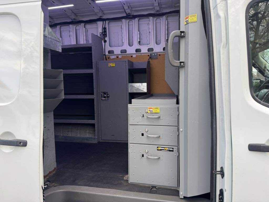 2017 Nissan NV Image 7