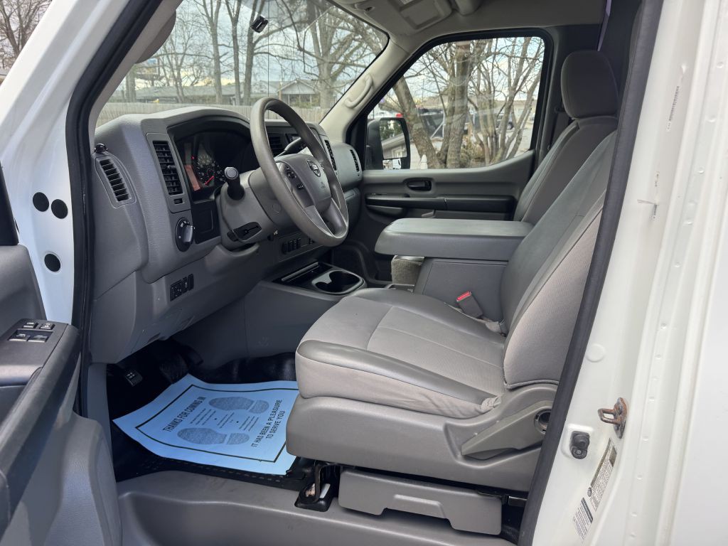 2017 Nissan NV Image 12