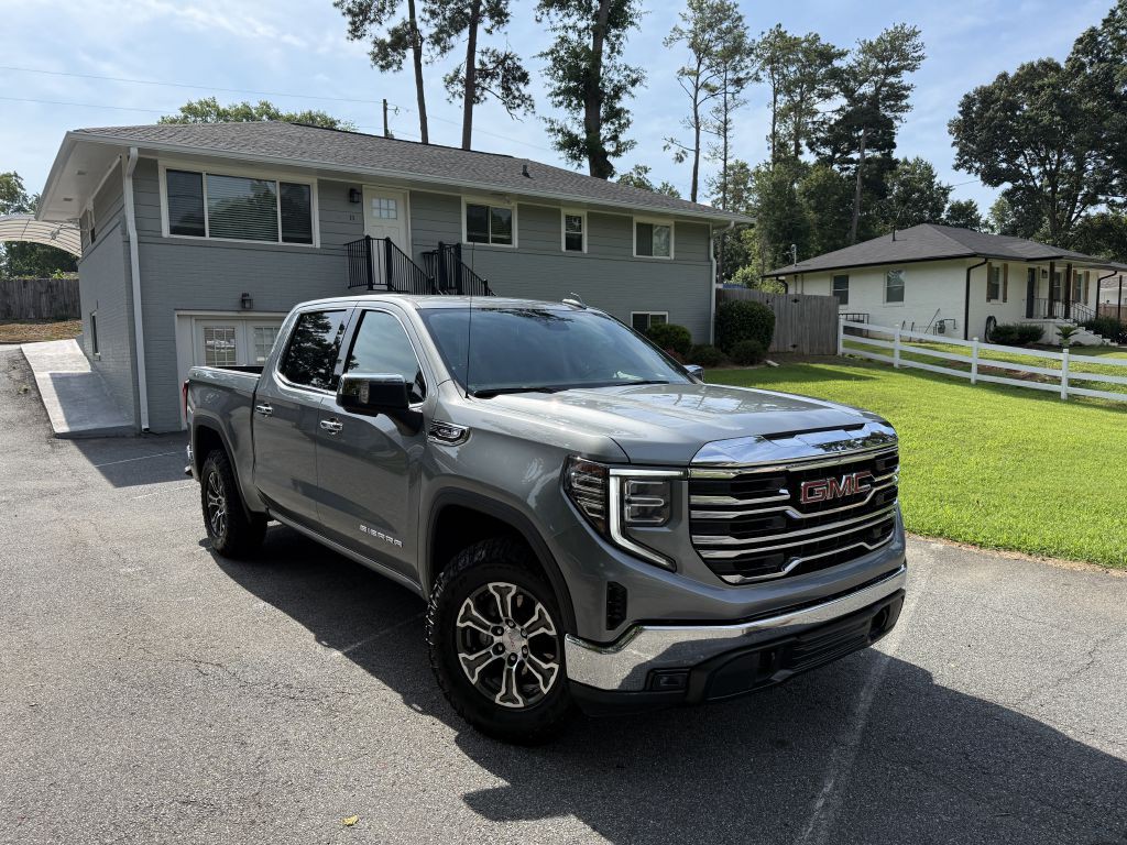 2026 GMC Sierra Image 2