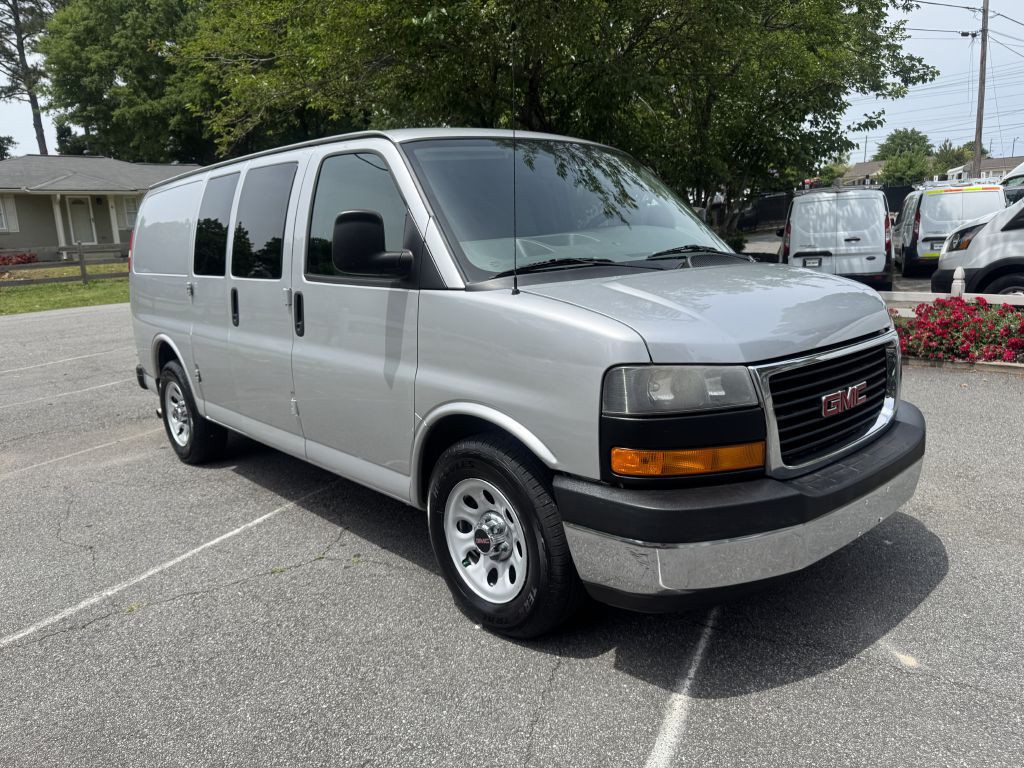 2014 GMC Savana Image 2