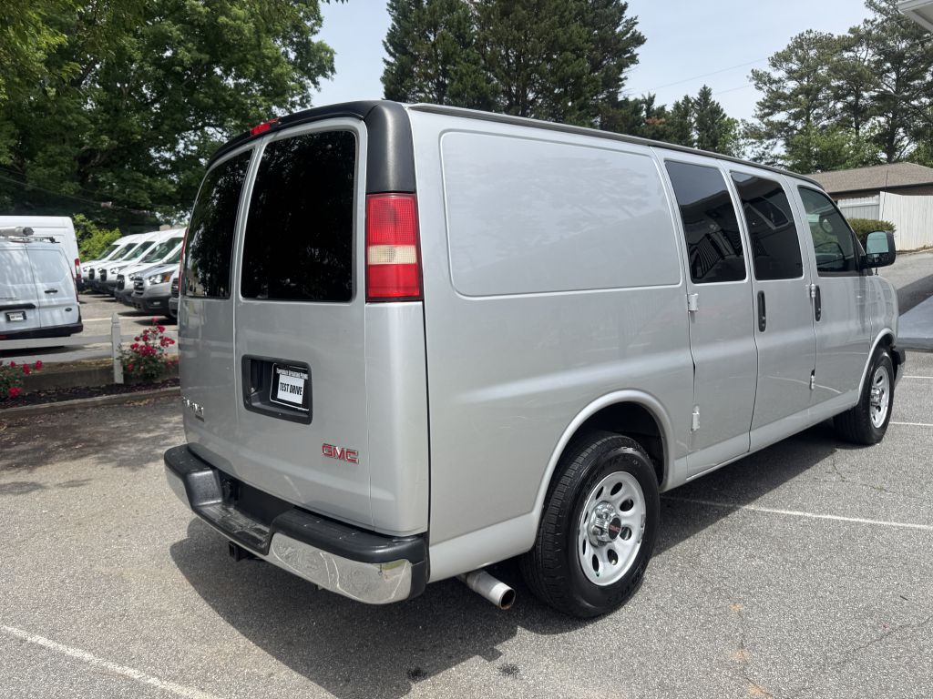 2014 GMC Savana Image 3