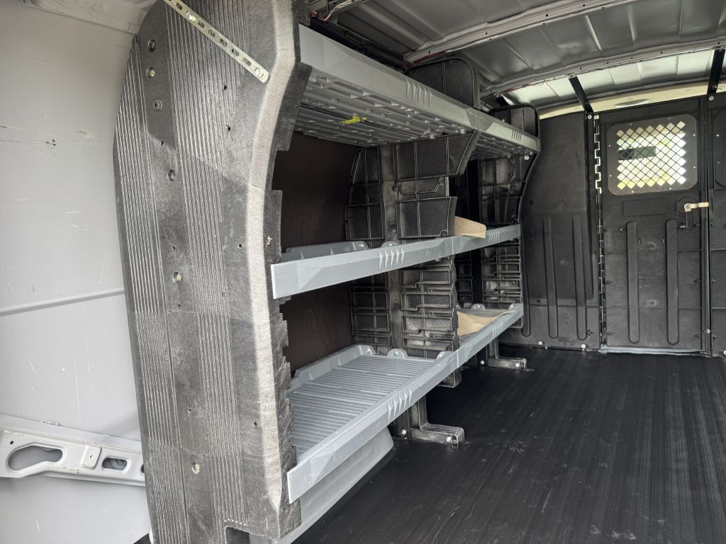 2014 GMC Savana Image 16