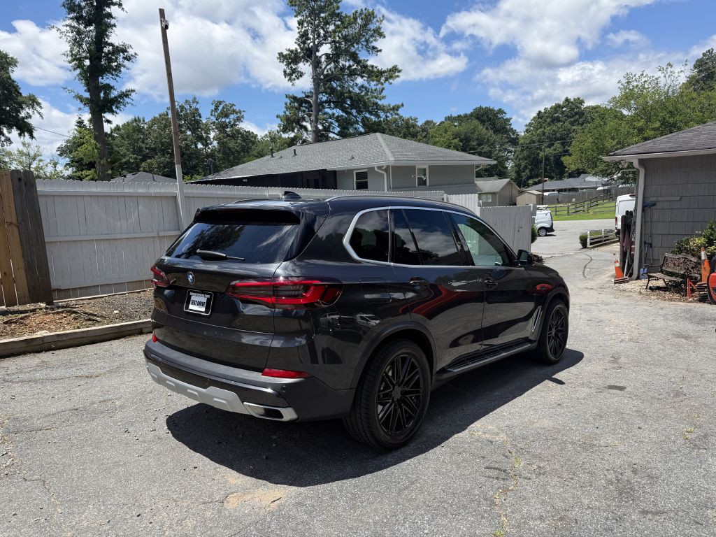 2023 BMW X5 Image 3