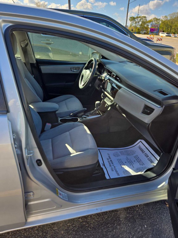 2015 Toyota Corolla Image 7