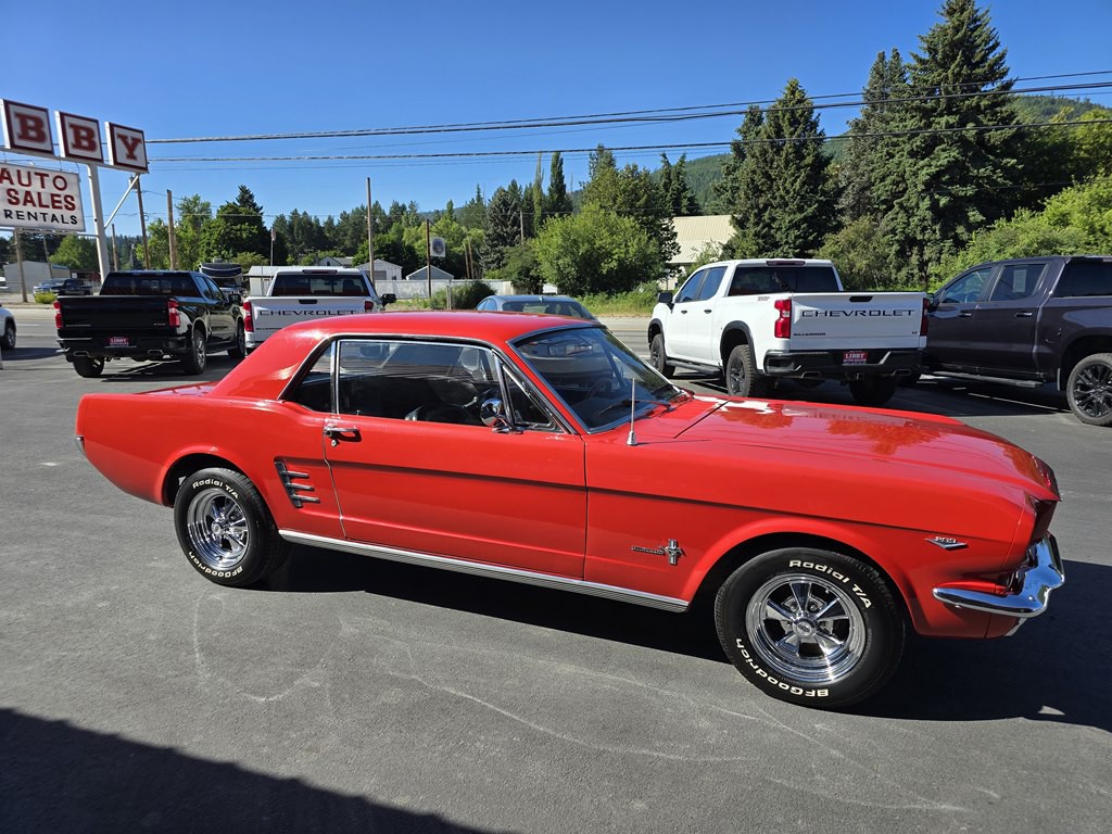 1966 Ford Mustang Image 3