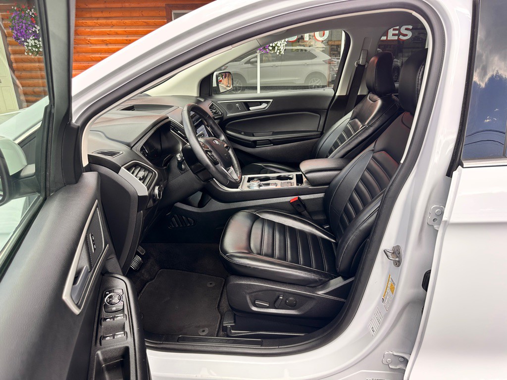 2024 Ford Edge Image 32