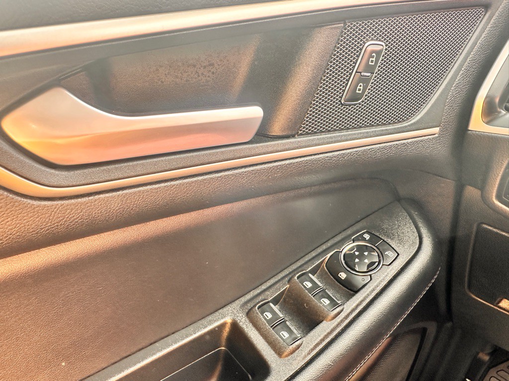 2024 Ford Edge Image 38