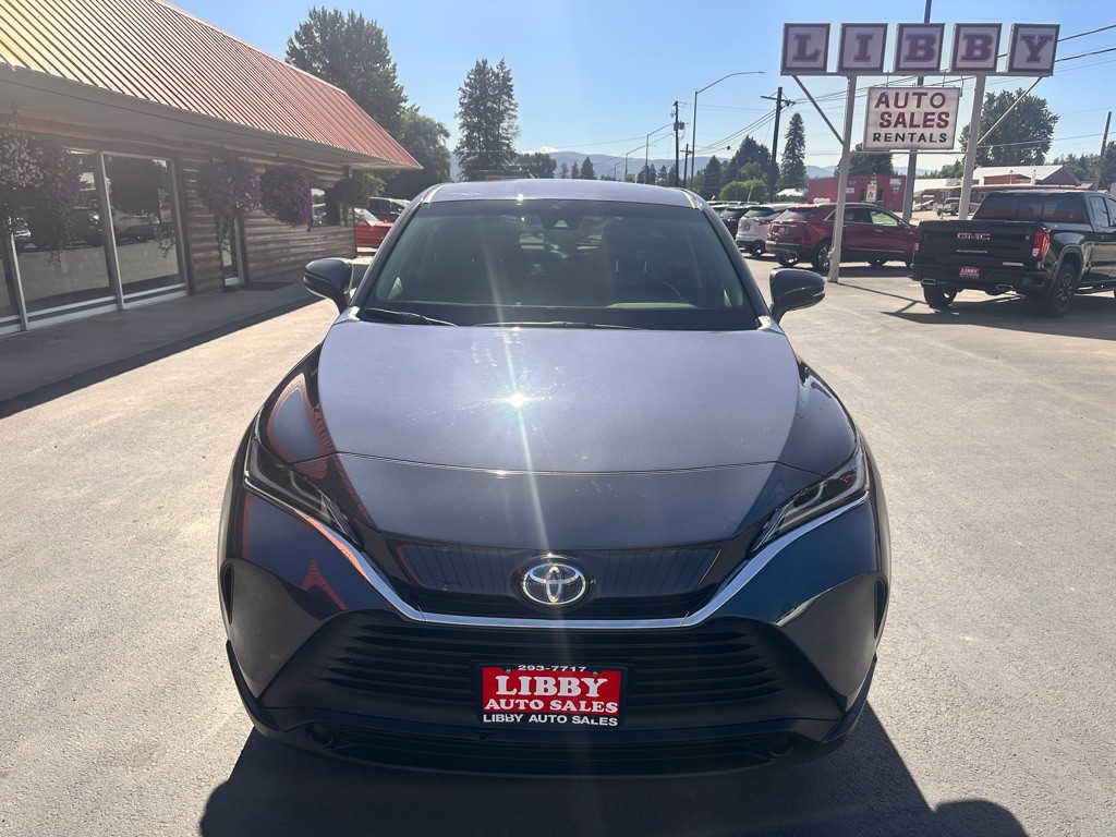 2024 Toyota Venza Image 2