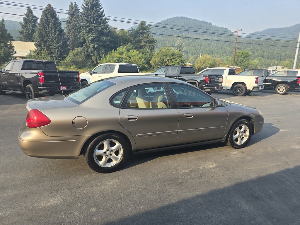 2003 Ford Taurus Image 4