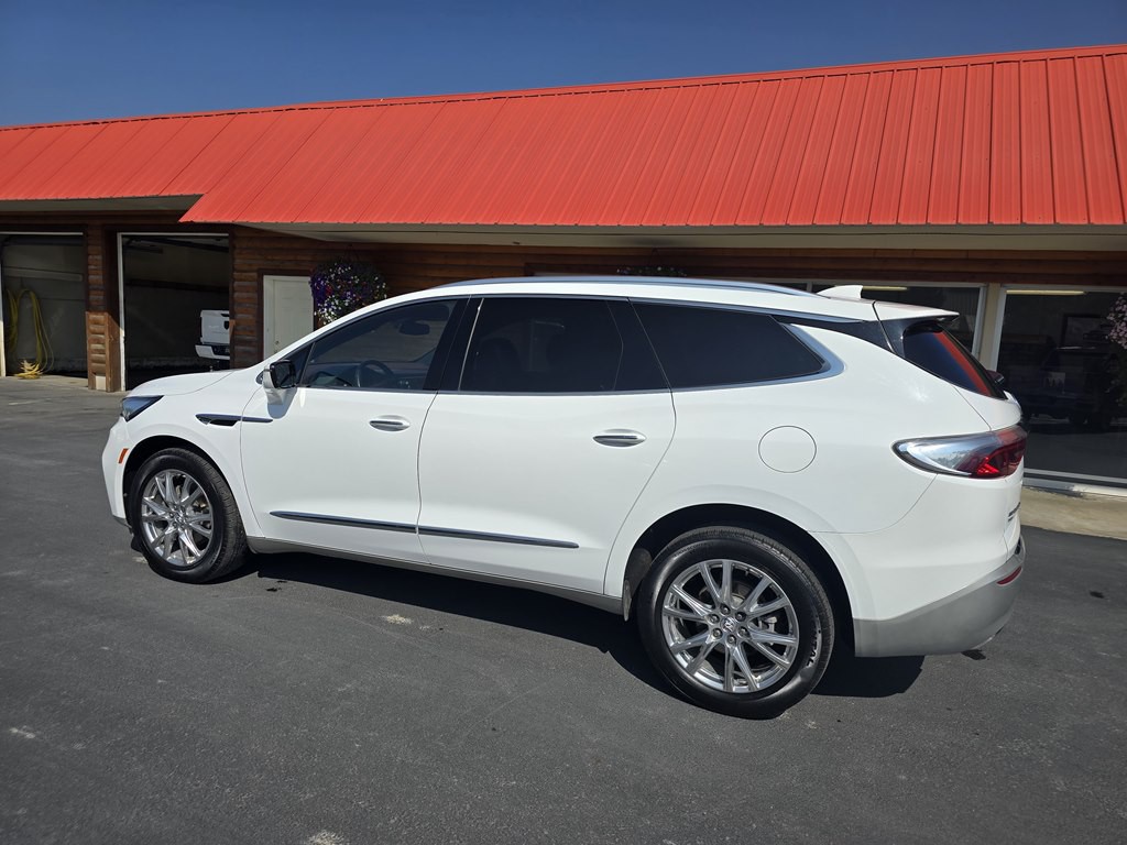 2023 Buick Enclave Image 6