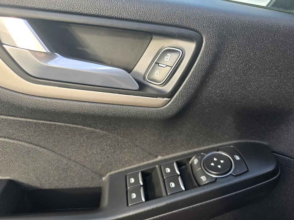 2022 Ford Escape Image 18