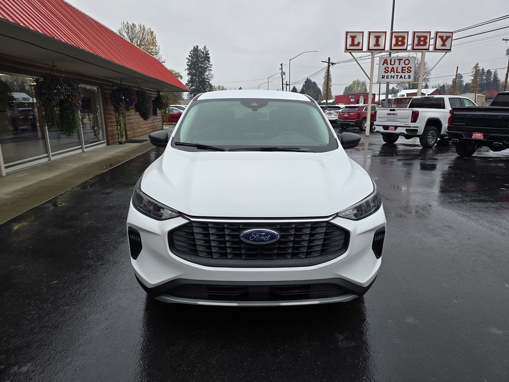 2023 Ford Escape Image 2