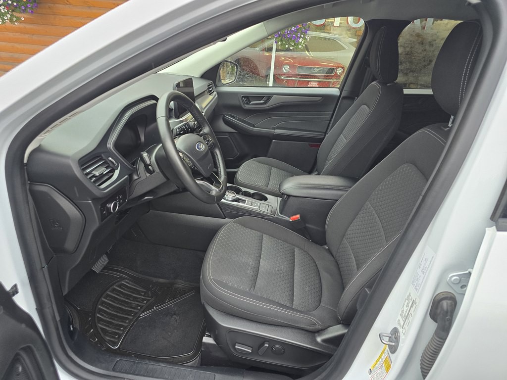 2023 Ford Escape Image 12