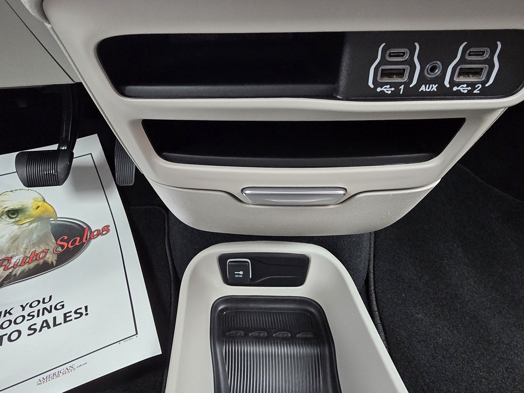 2024 Chrysler Pacifica Image 16