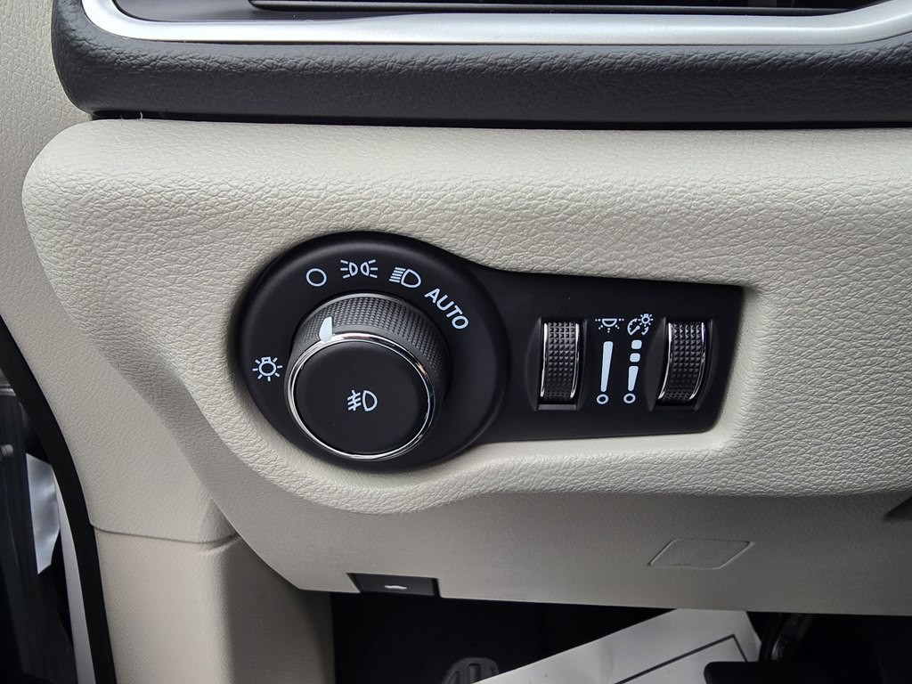 2024 Chrysler Pacifica Image 20