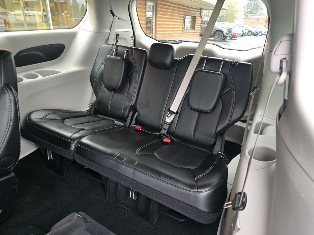 2024 Chrysler Pacifica Image 34
