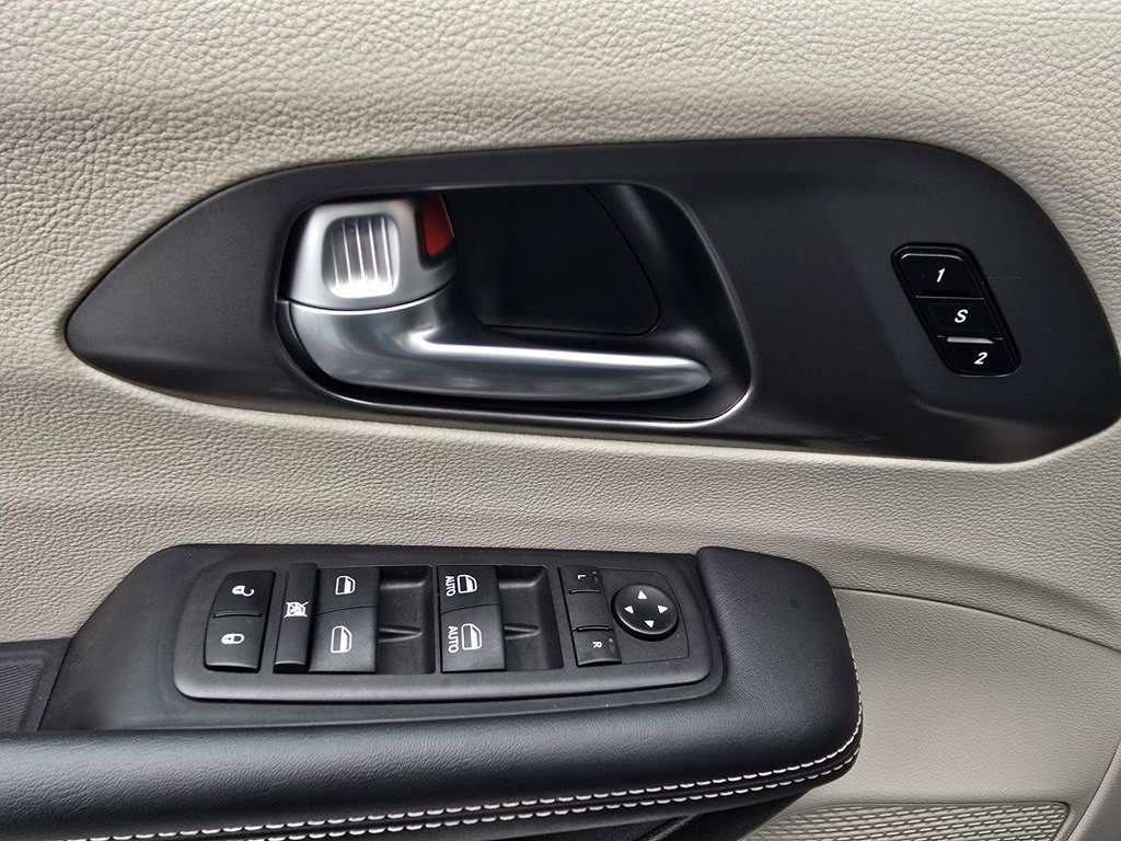 2024 Chrysler Pacifica Image 43