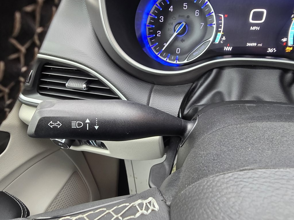 2024 Chrysler Pacifica Image 45