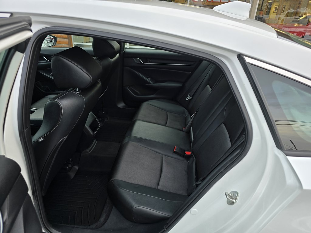 2019 Honda Accord Image 9