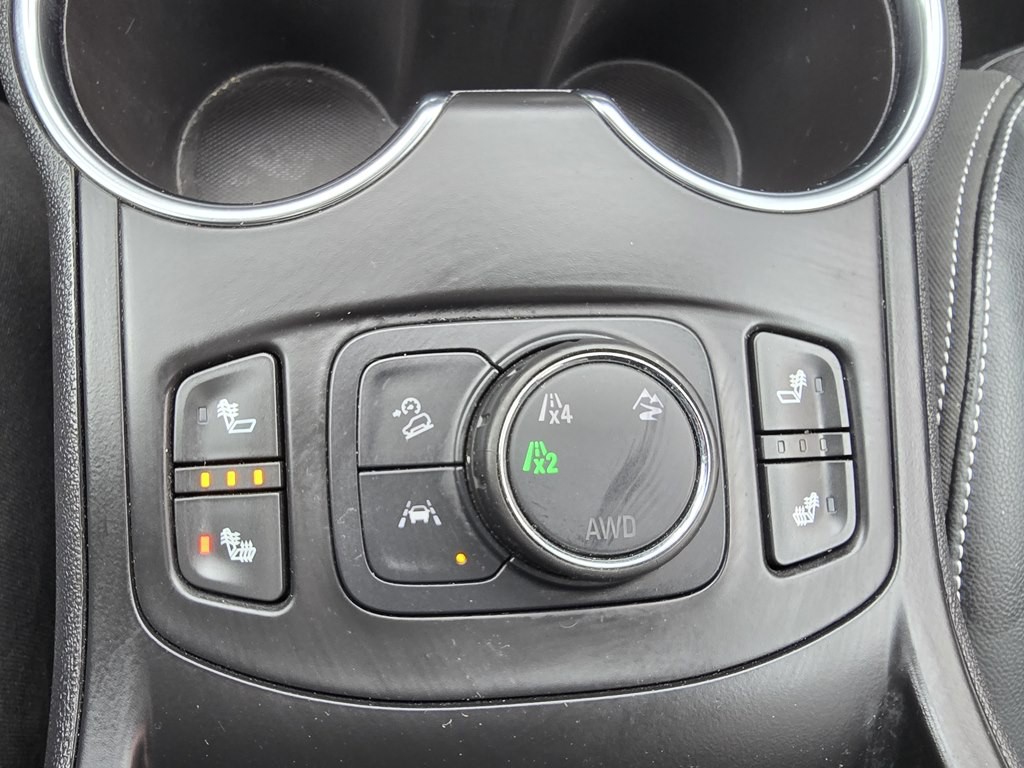 2023 GMC Terrain Image 24