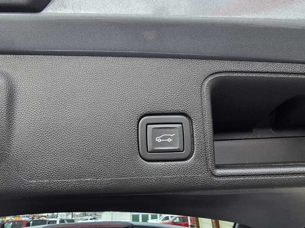 2023 GMC Terrain Image 36