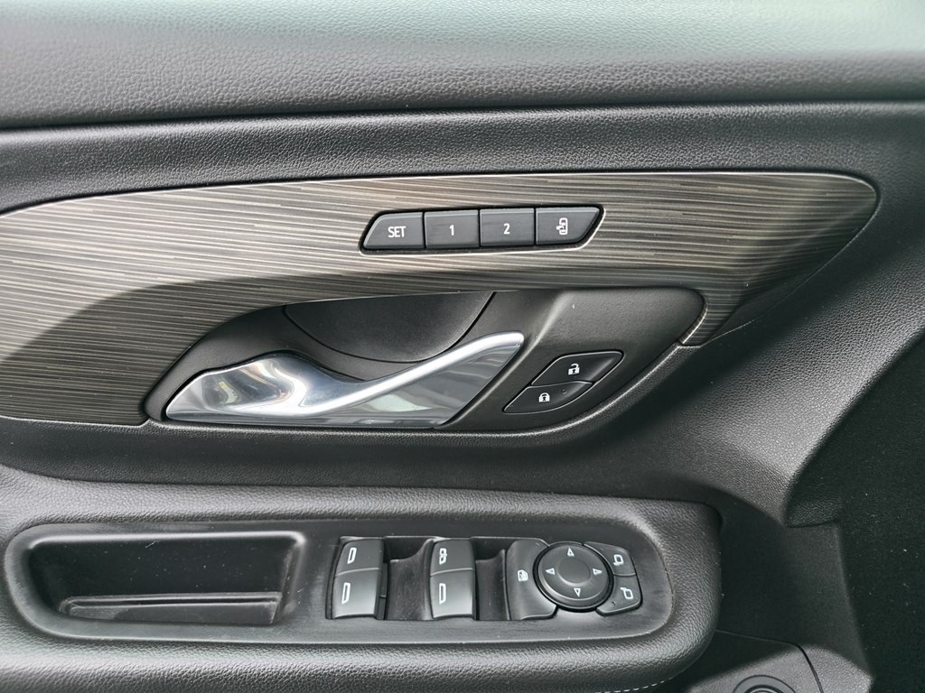 2023 GMC Terrain Image 44