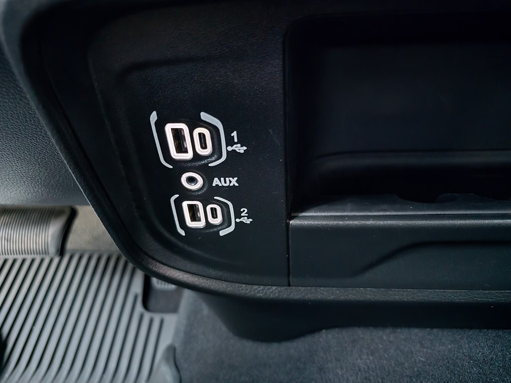 2021 RAM 3500 Image 21