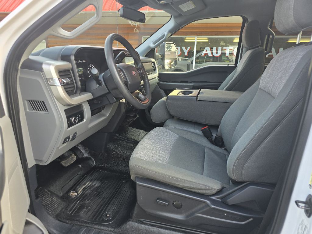 2023 Ford F-350 Image 11