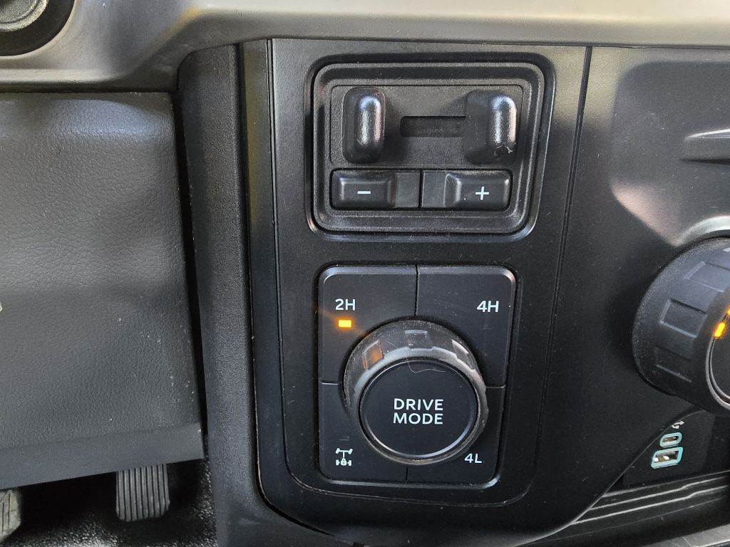 2023 Ford F-350 Image 22