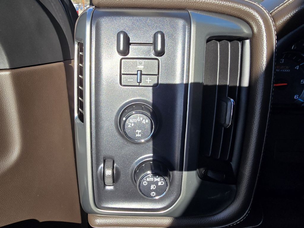 2018 Chevrolet Silverado 1500 Image 18