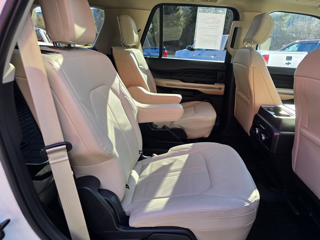 2023 Ford Expedition Image 7