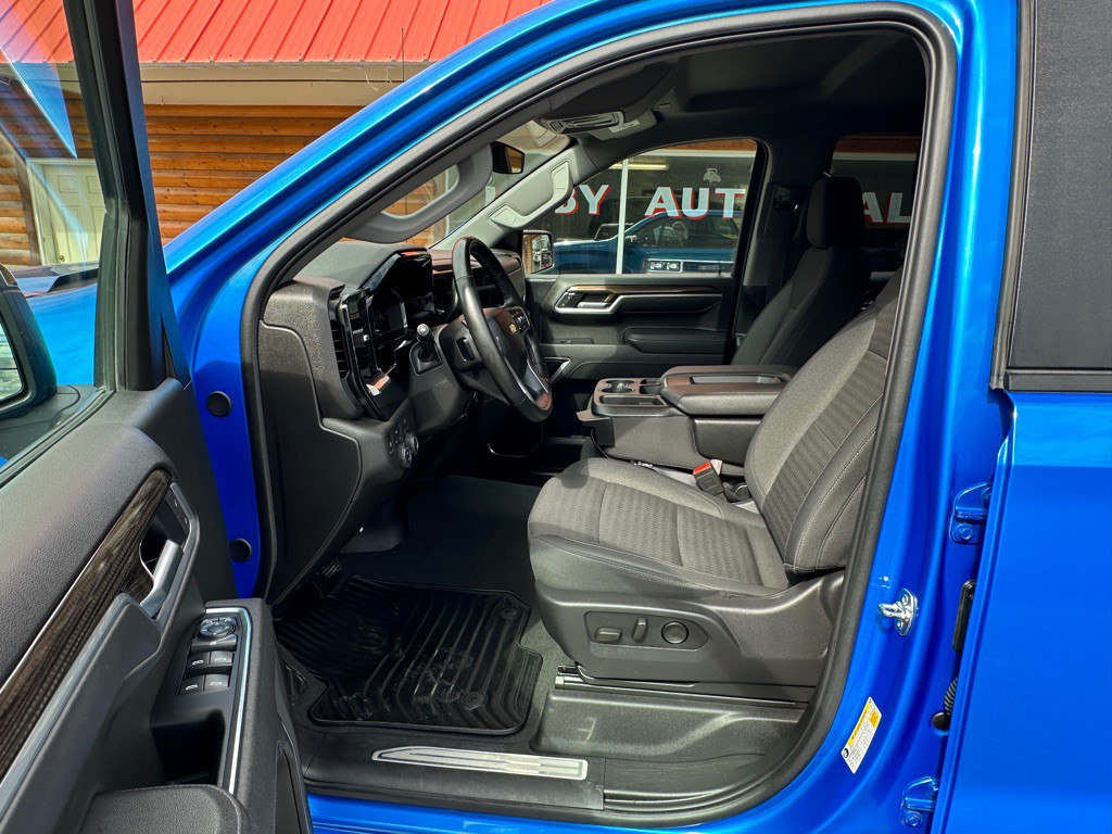 2025 Chevrolet Silverado 1500 Image 11