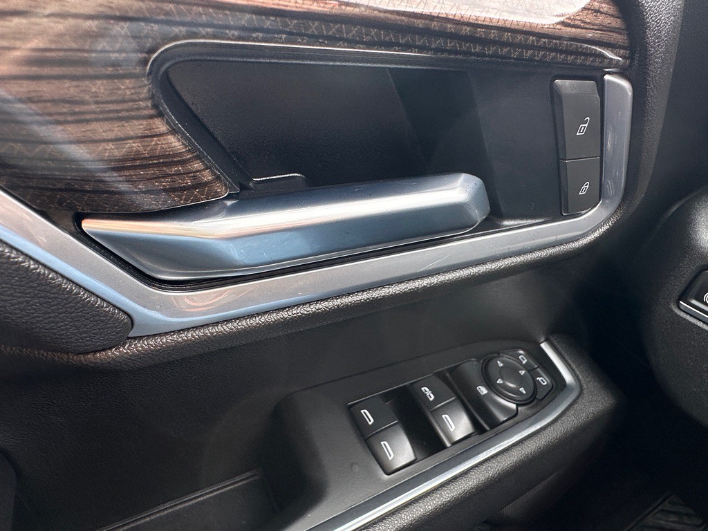 2025 Chevrolet Silverado 1500 Image 17