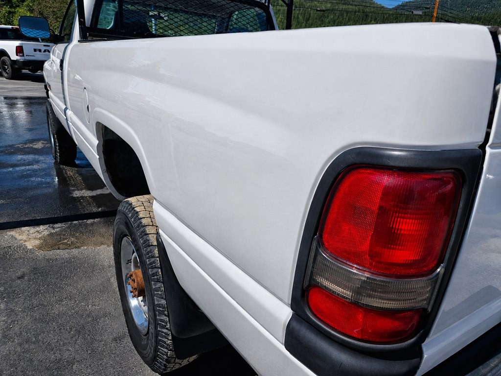 1995 Dodge Ram 2500 Image 32