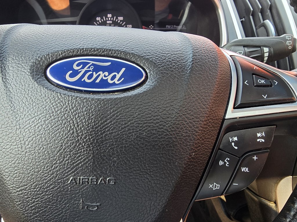 2016 Ford Edge Image 15