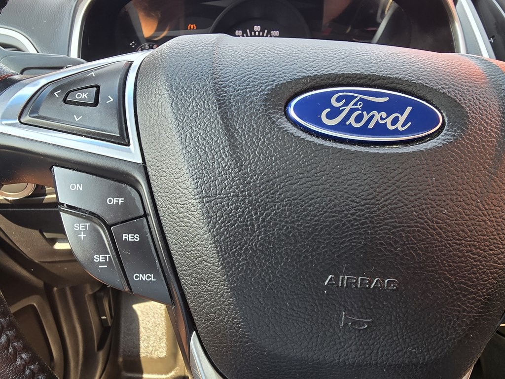 2016 Ford Edge Image 16