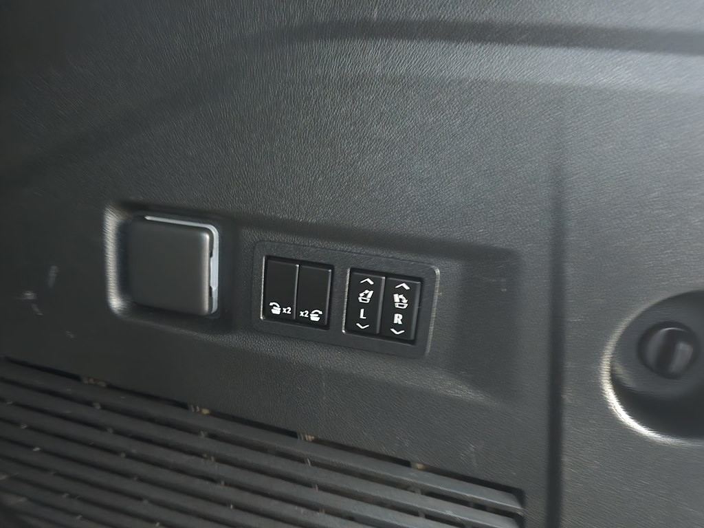 2022 GMC Yukon Image 11