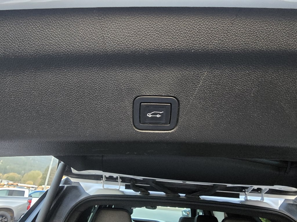 2022 GMC Yukon Image 12