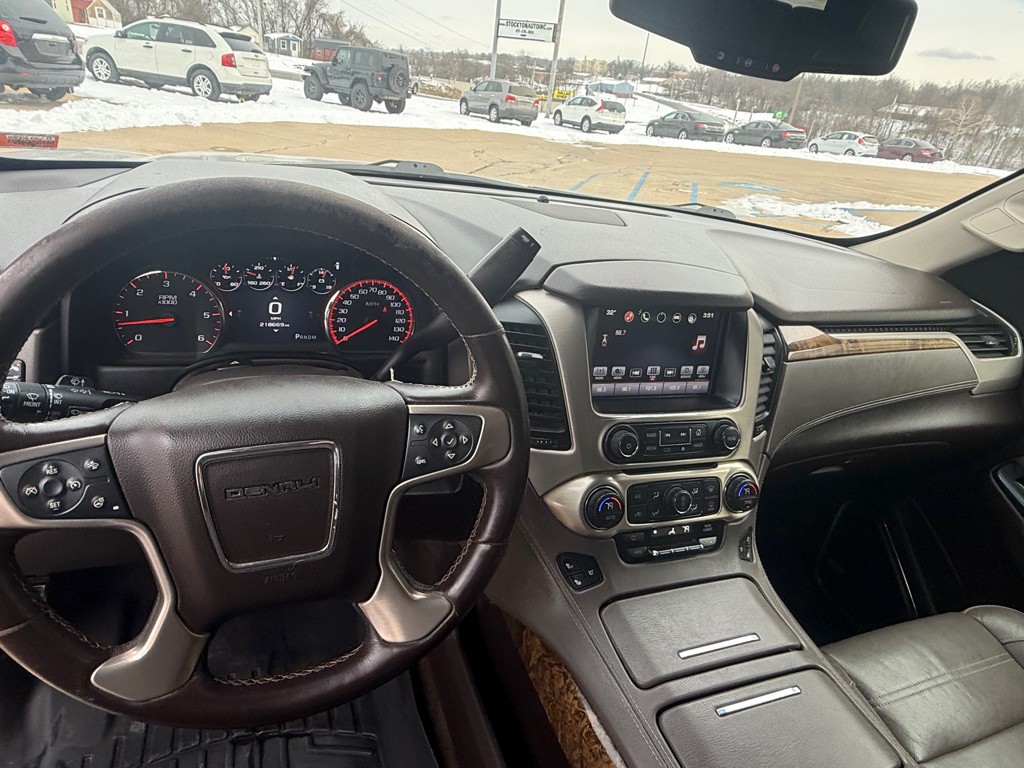 2016 GMC Yukon Image 12