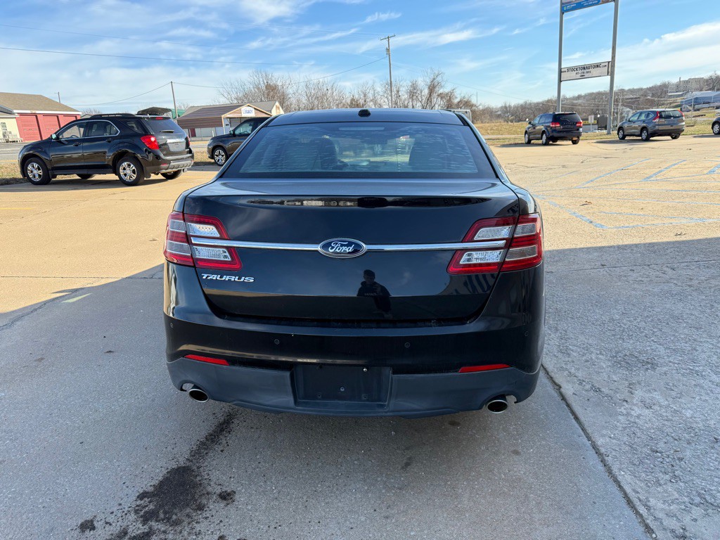 2013 Ford Taurus Image 4
