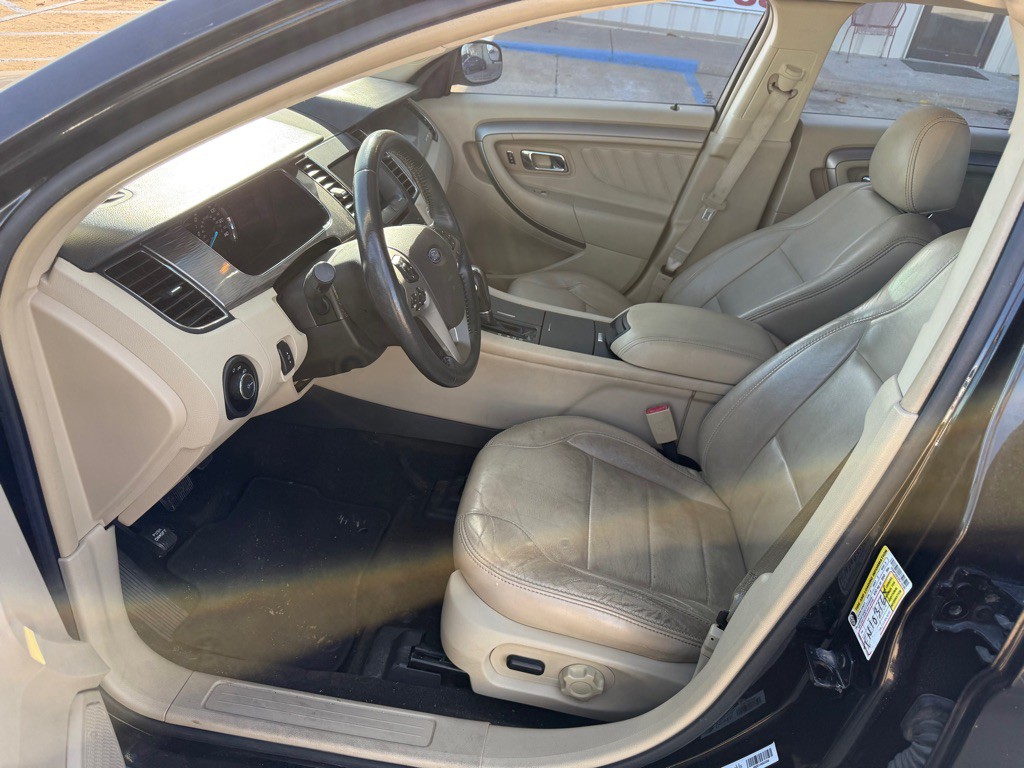 2013 Ford Taurus Image 11