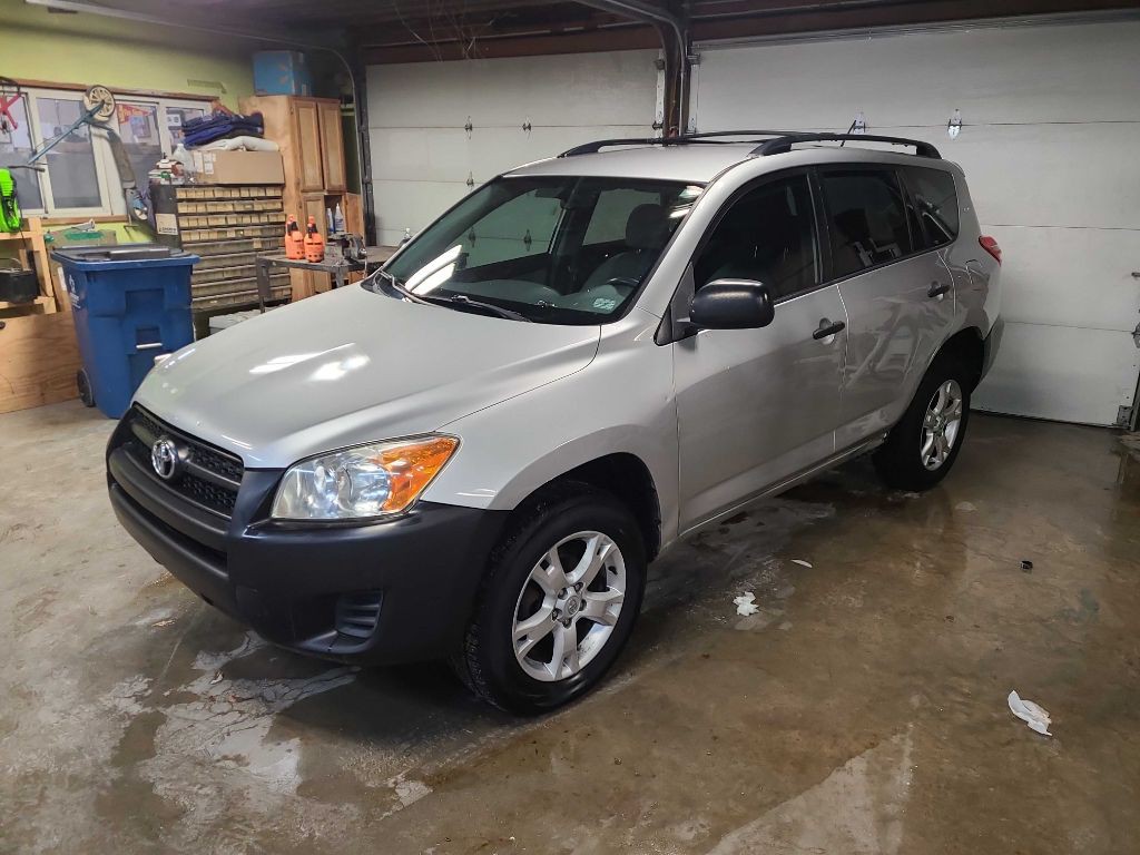 2009 Toyota Rav4 Image 2