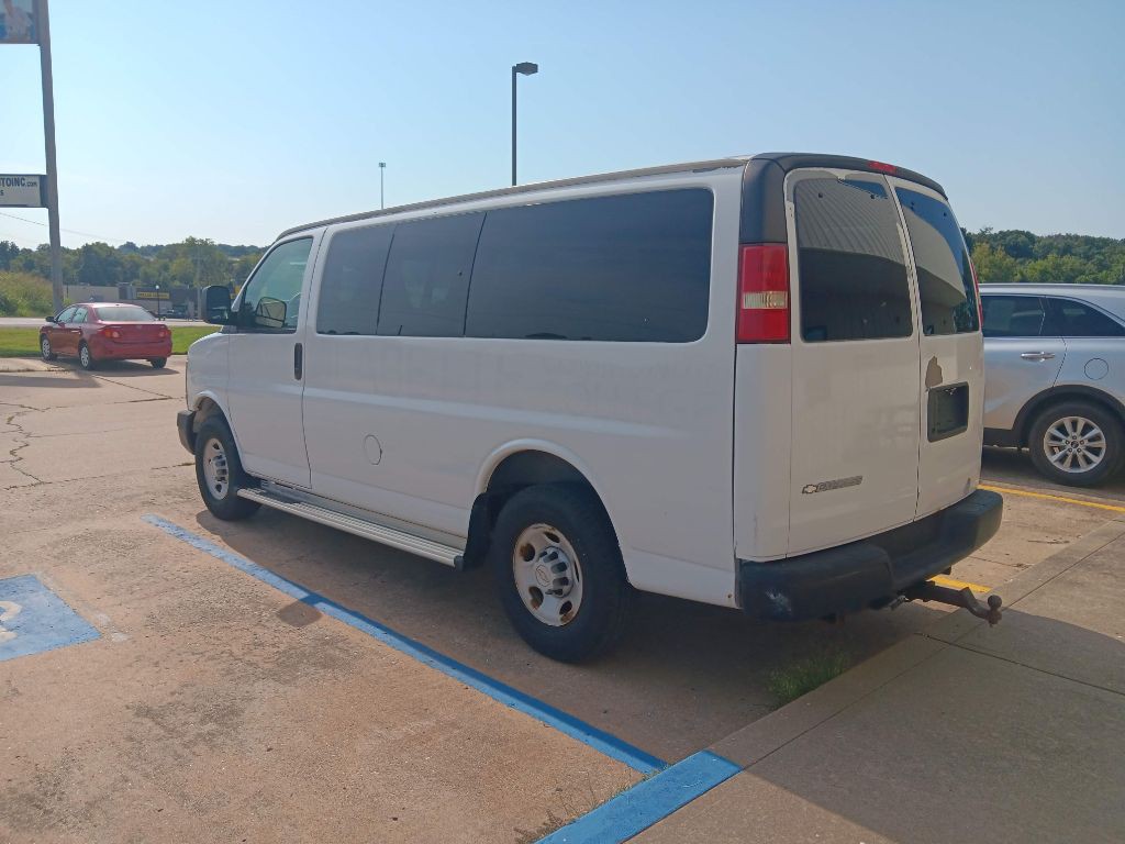 2008 Chevrolet Express Image 5