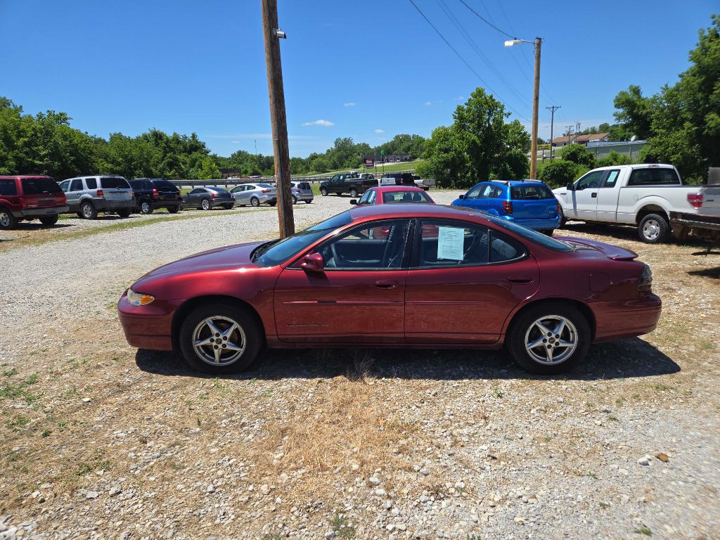 2003 Pontiac Grand Prix Image 2