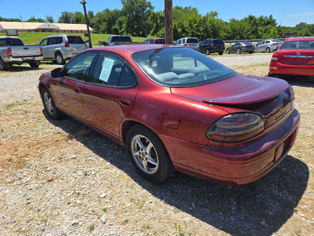 2003 Pontiac Grand Prix Image 4